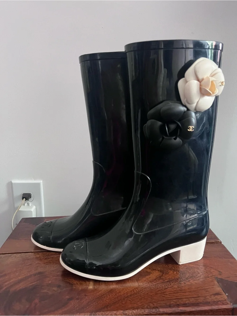 Women's Black Rain Boots with Cream and Black Camellias - Picture 4 of 11